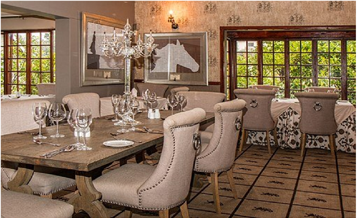 How To Add A Touch Of Glamour To Your Dining Room