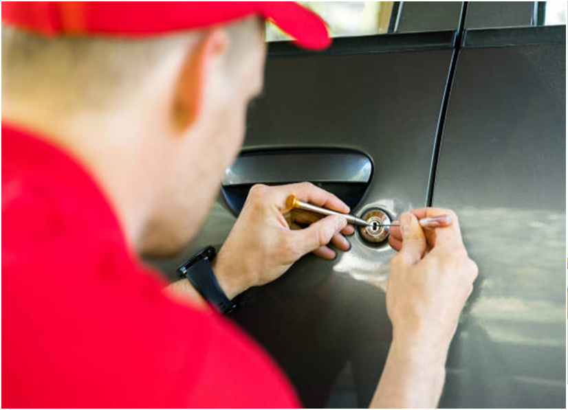 When to Seek Professional Assistance for Car Key Replacement