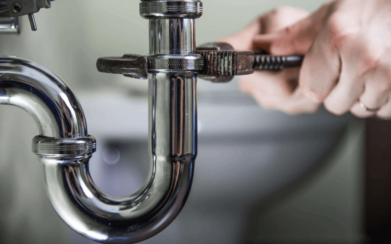 Do You Need an Emergency Plumber? Signs to Watch Out For