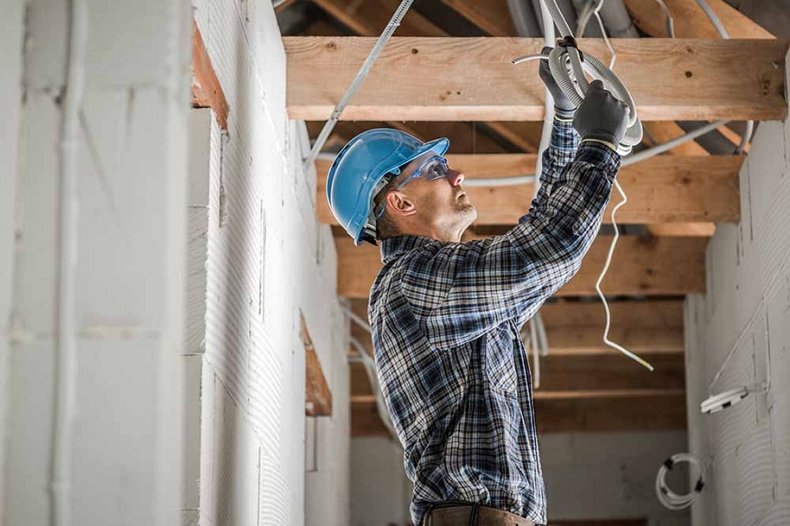 Top 7 Situations When You Should Call an Electrician-Georgetown Expert Immediately