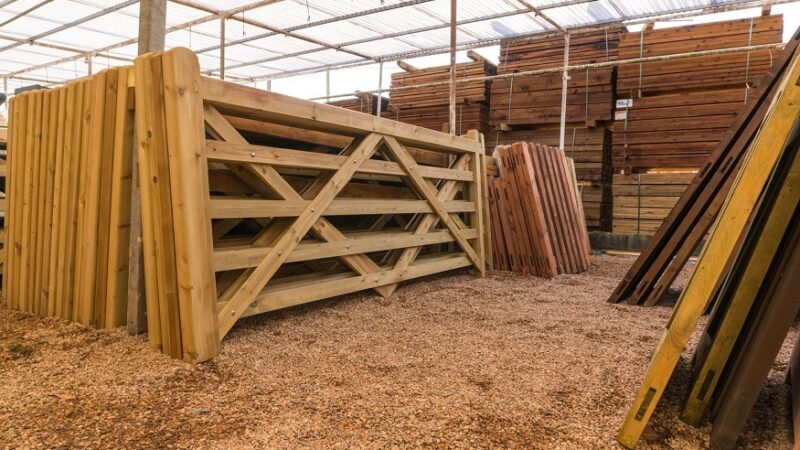 How Quality Fencing Can Improve Outdoor Spaces
